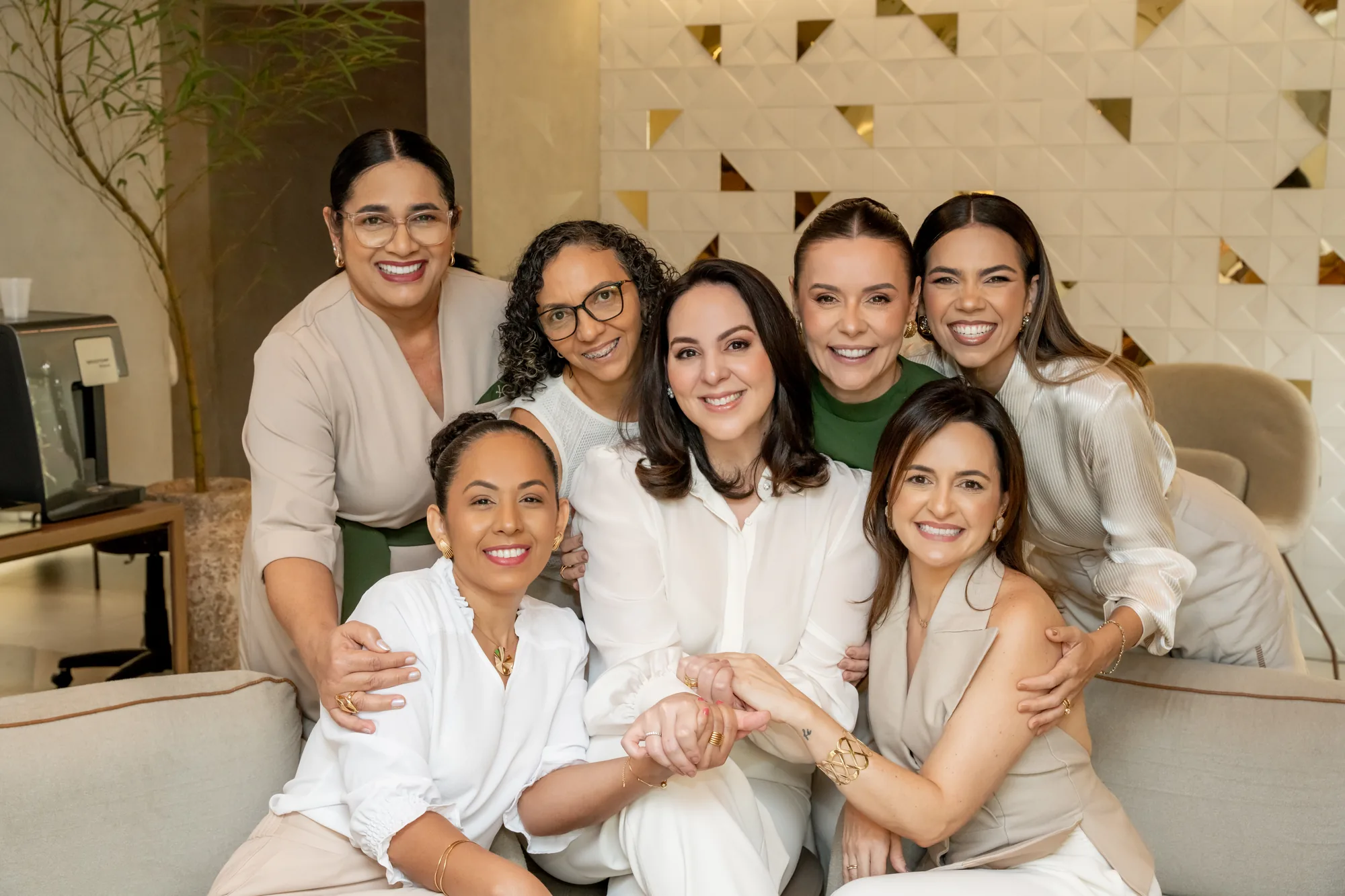 Equipe da Clínica Helen Daniel reunida na clínica